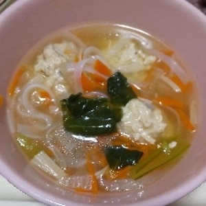野菜たっぷり♡鶏団子と春雨のスープ